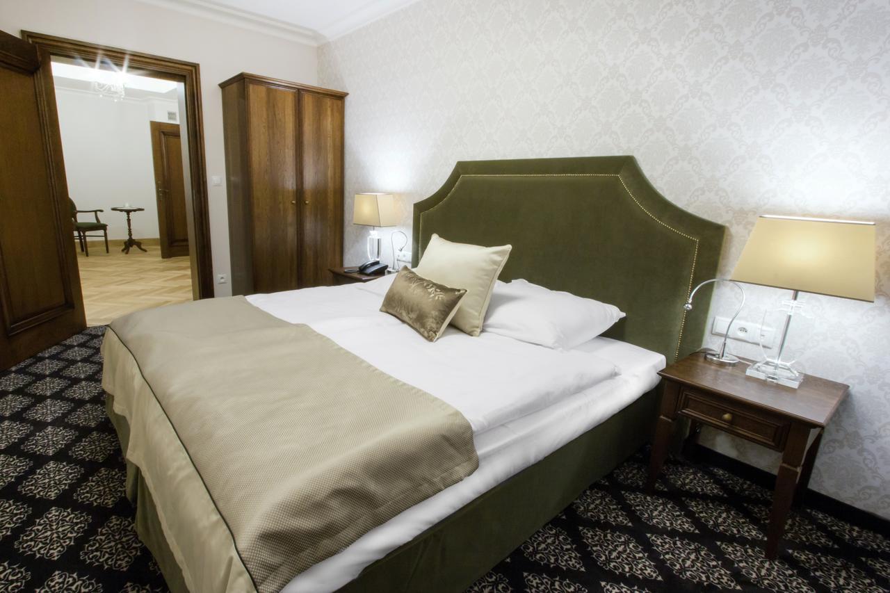 Hg Hotel Toszek Luaran gambar