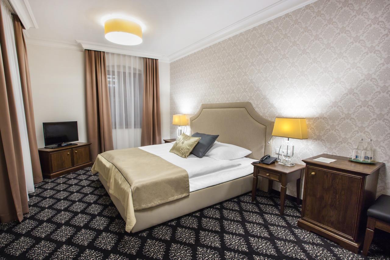 Hg Hotel Toszek Luaran gambar
