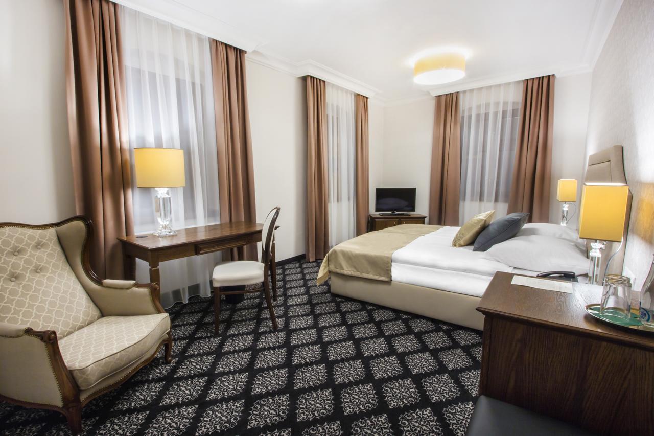 Hg Hotel Toszek Luaran gambar